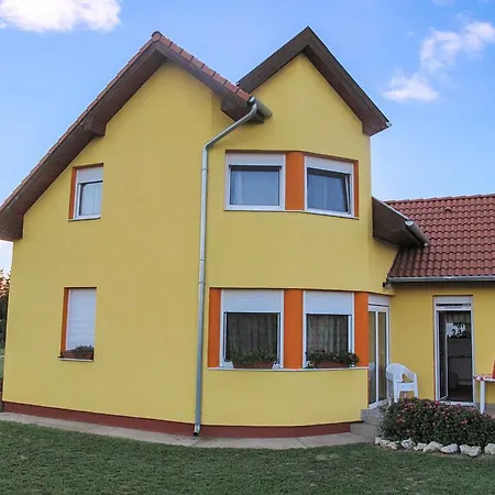 Holiday Balatonbereny/balaton 18103 度假居 Balatonberény